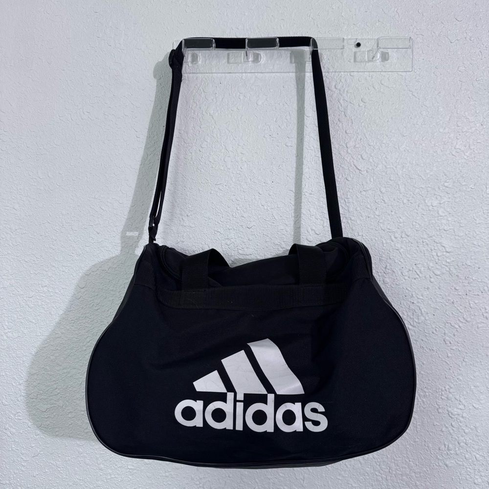 Adidas Duffle Bag. Gym Bag. Size Small/Medium. Very good condition